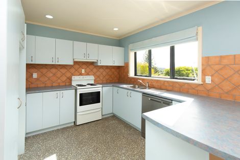 Photo of property in 6 Sundown Avenue, Manly, Whangaparaoa, 0930