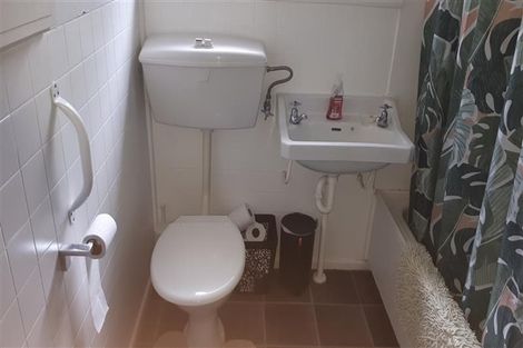 Photo of property in 2/97 Clouston Park Road, Clouston Park, Upper Hutt, 5018