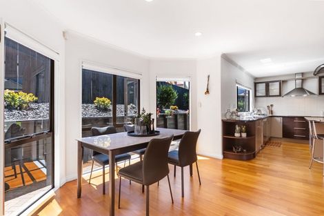 Photo of property in 28a Woodstock Road, Forrest Hill, Auckland, 0620