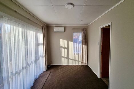 Photo of property in 4a Heather Place, Melville, Hamilton, 3206