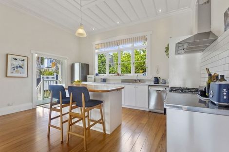 Photo of property in 12b Kawerau Avenue, Devonport, Auckland, 0624