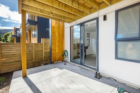 Photo of property in 31/33 Raukawa Street, Stokes Valley, Lower Hutt, 5019