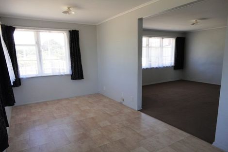 Photo of property in 64 Tawa Crescent, Manurewa, Auckland, 2102