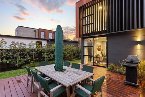 Photo of property in 42 Tui Street, Fendalton, Christchurch, 8041