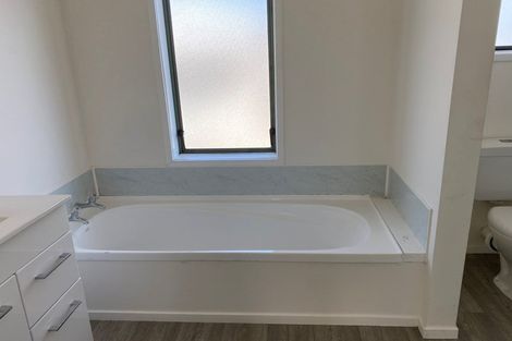 Photo of property in 10 Yorke Road, Haruru, 0204