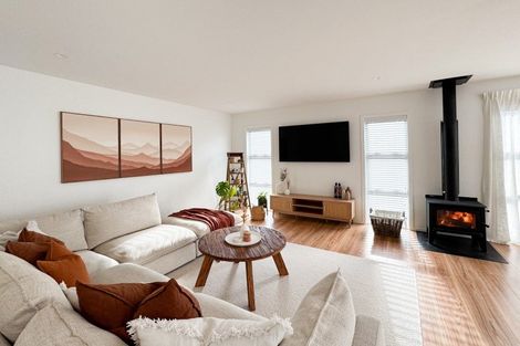 Photo of property in 30 Dunn Street, Lake Hawea, 9382