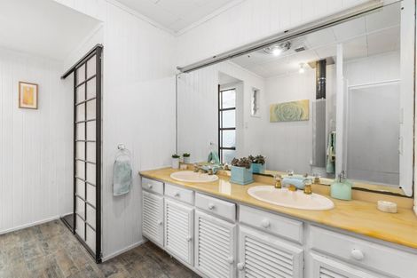 Photo of property in 38 Normanton Street, Glenfield, Auckland, 0629