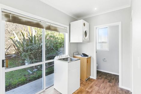 Photo of property in 82 District Road, Green Island, Dunedin, 9018