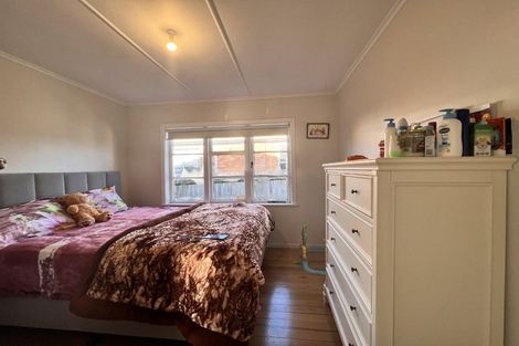 Photo of property in 11 Freyberg Crescent, Pukekohe, 2120