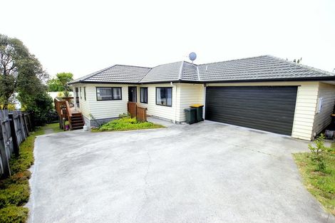 Photo of property in 21a Kirrie Avenue, Te Atatu South, Auckland, 0610