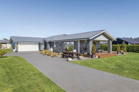 Photo of property in 7 Cross Street, Lepperton, New Plymouth, 4373