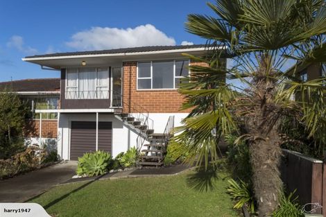 Photo of property in 1/3 Butterworth Drive, Glendene, Auckland, 0602