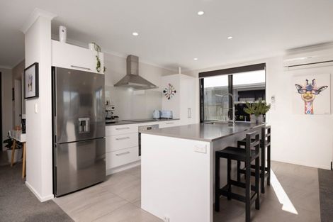 Photo of property in 4 Dunkeld Drive, Papamoa, 3118