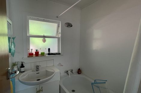 Photo of property in 26 Evelyn Place, Hillcrest, Auckland, 0627