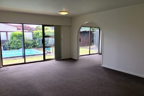 Photo of property in 21b Sunnypark Avenue, Rosehill, Papakura, 2113