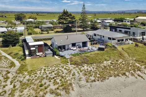 Photo of property in 7 Pukehina Parade, Pukehina, Te Puke, 3189
