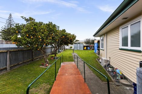 Photo of property in 4 Curling Crescent, Onekawa, Napier, 4110