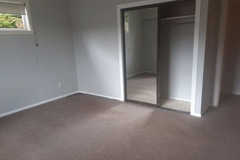 Photo of property in 32 Castle Crescent, Stokes Valley, Lower Hutt, 5019