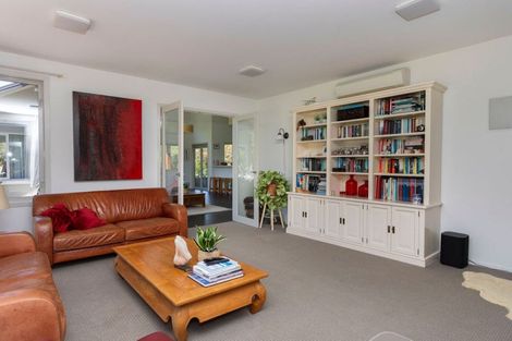 Photo of property in 239 Adelaide Road, Dannevirke, 4930