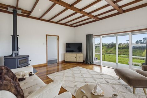 Photo of property in 75 Heights Road, Shannon, Palmerston North, 4474