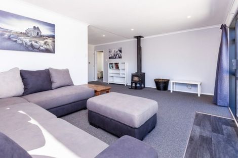 Photo of property in 12 Evelyn Place, Welbourn, New Plymouth, 4310