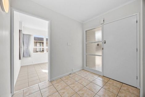 Photo of property in 7 Lewis Road, Pakuranga, Auckland, 2010