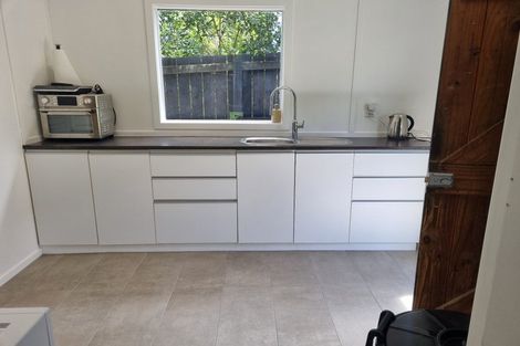 Photo of property in 279 Royal Road, Massey, Auckland, 0614