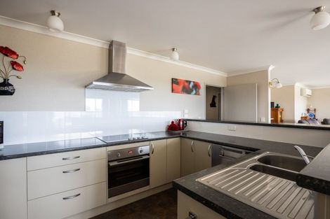 Photo of property in 11f Lemont Place, Westown, New Plymouth, 4310