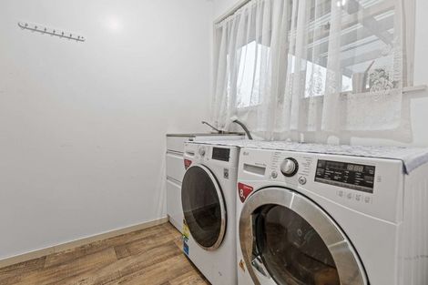 Photo of property in 13 Logan Street, Fairy Springs, Rotorua, 3015