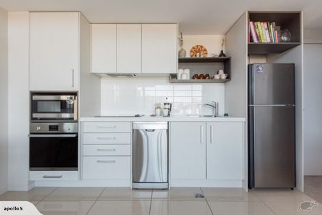 Photo of property in Nouvo Apartments, 5f/21 Rugby Street, Mount Cook, Wellington, 6021