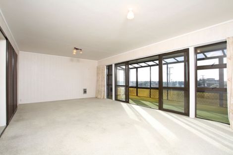 Photo of property in 9 View Road, Shelly Park, Auckland, 2014