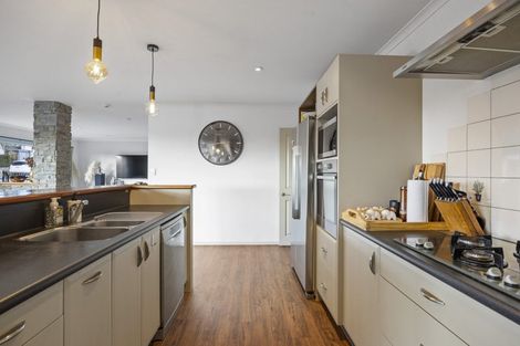 Photo of property in 1 Orlando Close, Frankleigh Park, New Plymouth, 4310