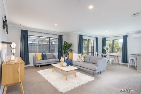 Photo of property in 4 Boleyn Close, Kingsley Heights, Upper Hutt, 5018