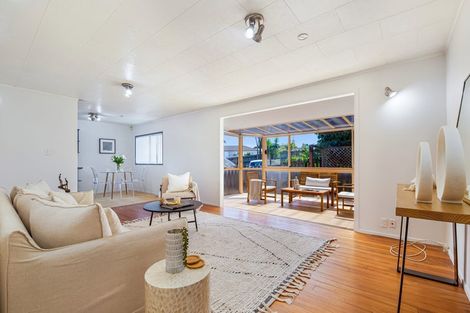 Photo of property in 101 Triangle Road, Massey, Auckland, 0614