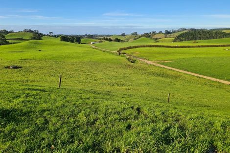 Photo of property in 801 Mangorei Road, Mangorei, New Plymouth, 4371