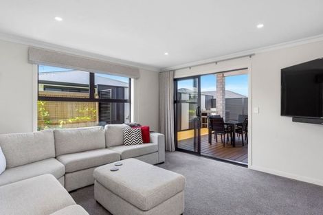 Photo of property in 20 Naeo Close, Papamoa Beach, Papamoa, 3118