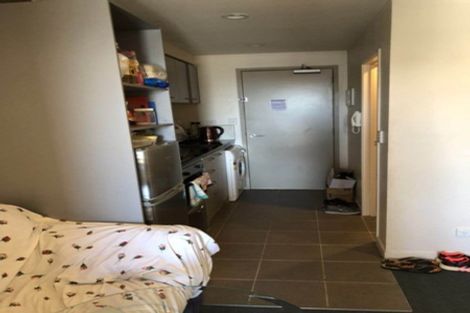 Photo of property in The Imperial Gardens Apartments, 707/135 Hobson Street, Auckland Central, Auckland, 1010