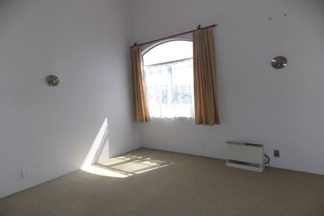 Photo of property in 1 Saint Georges Gate, Whanganui, 4500