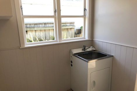 Photo of property in 27 Hautana Square, Woburn, Lower Hutt, 5010