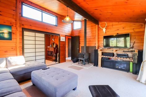 Photo of property in 5 Fernwood Place, Fitzherbert, Palmerston North, 4410