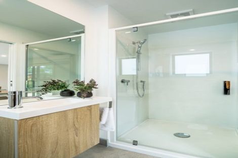 Photo of property in 5c Nea Place, Hillcrest, Auckland, 0627