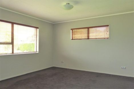 Photo of property in 8 Graham Street, One Tree Point, 0118