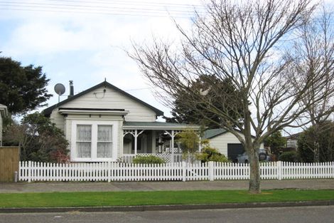 Photo of property in 165 Cambridge Street, Levin, 5510