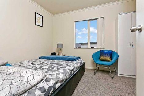 Photo of property in 9 Brashier Circle, Sunnyvale, Auckland, 0612