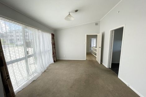 Photo of property in 30 Akaroa Drive, Maupuia, Wellington, 6022