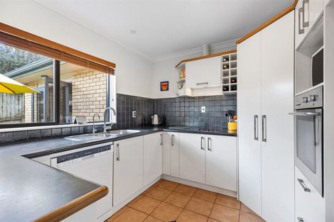 Photo of property in 10 Brackenburn Drive, Ohauiti, Tauranga, 3112