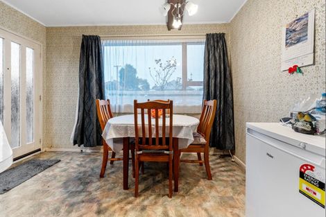 Photo of property in 5 Union Street, Merrilands, New Plymouth, 4312