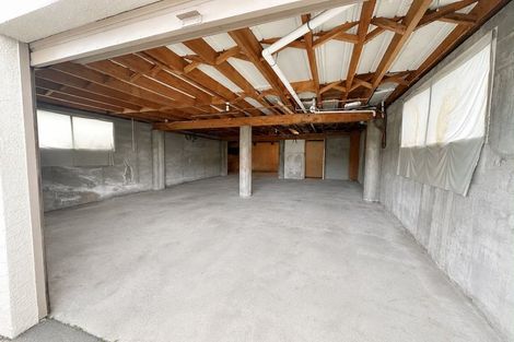 Photo of property in 16 Oxford Street, Holmes Hill, Oamaru, 9401