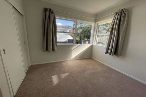 Photo of property in 54 Ravenwood Drive, Forrest Hill, Auckland, 0620
