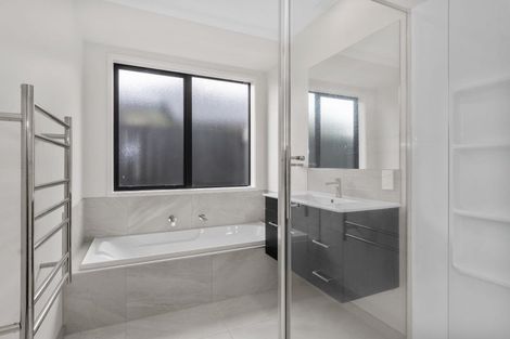 Photo of property in 5 Warlock Way, Papamoa, 3118